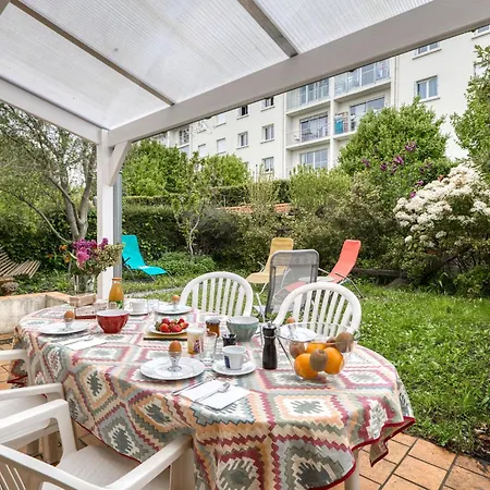 3 Bedroom Lovely In * Лагор
