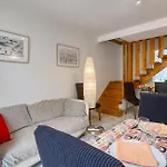 3 Bedroom Beautiful Home In Lagord * Lagord