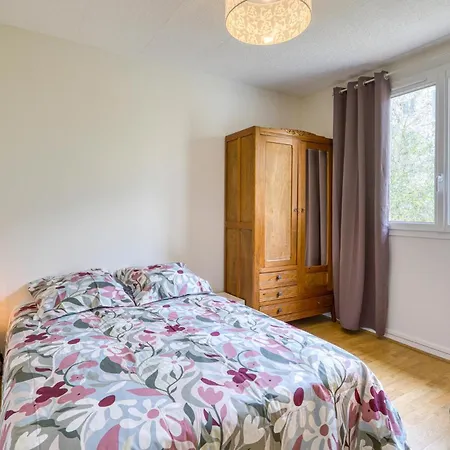 3 Bedroom Awesome In Lagord